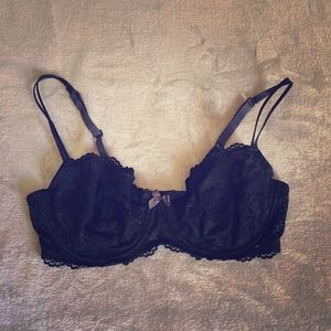 VICTORIAS SECRET Black Lace Bra